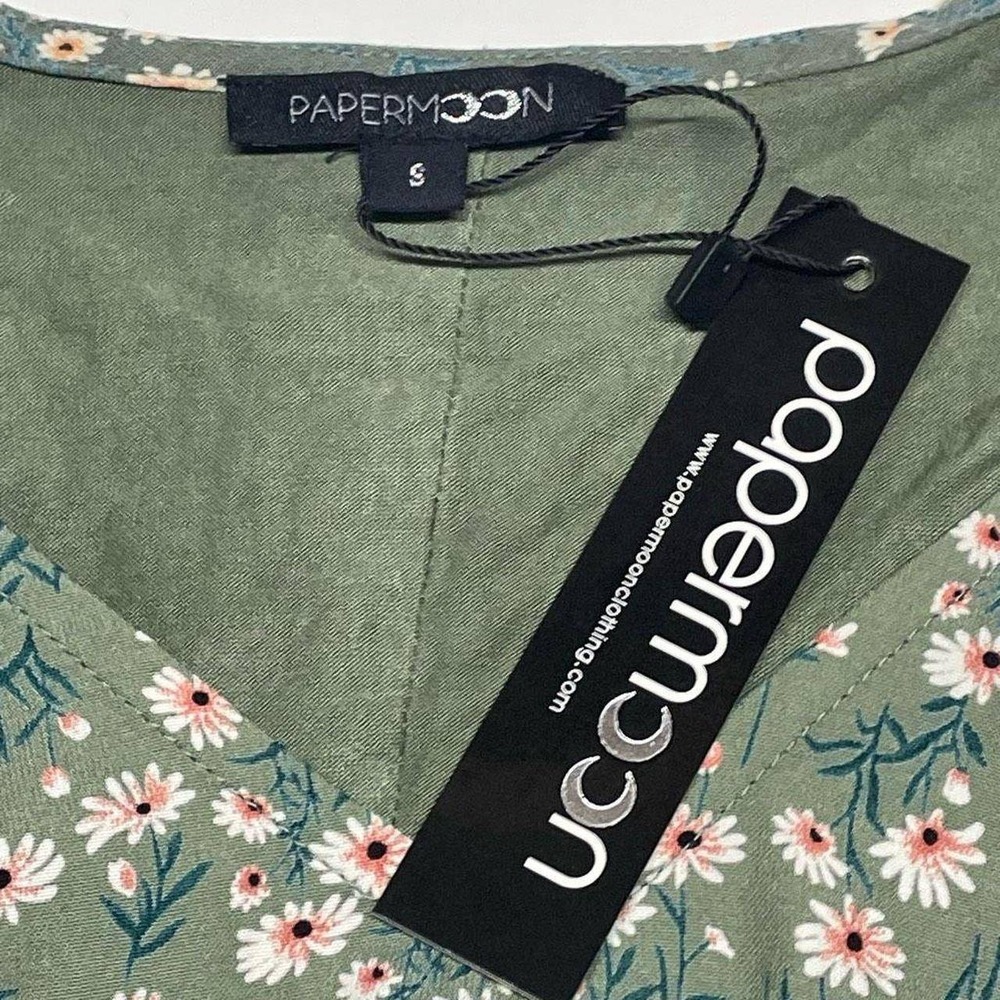 PaperMoon Sage Green Floral Print Button Back Top - Picture 3 of 7